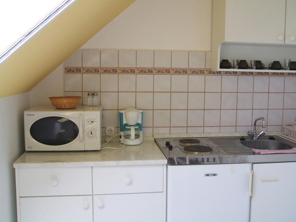 Feherszeker Apartmanok Abádszalók Δωμάτιο φωτογραφία