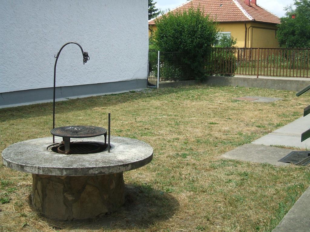 Feherszeker Apartmanok Abádszalók Εξωτερικό φωτογραφία