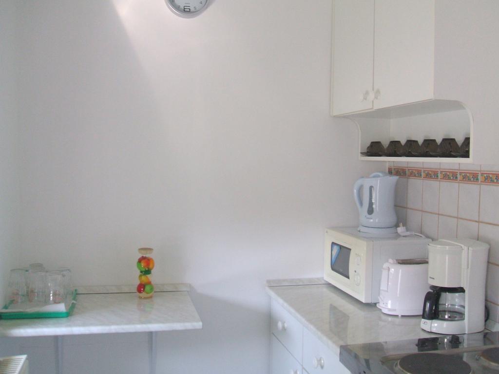 Feherszeker Apartmanok Abádszalók Δωμάτιο φωτογραφία